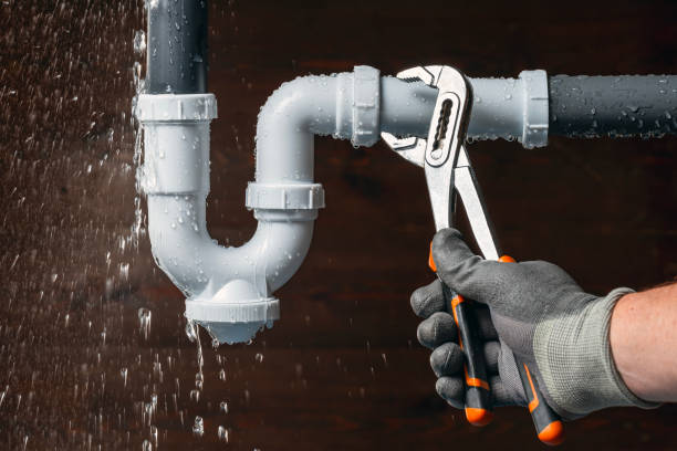 Professional Leak Detection technician working in Boxborough, MA
